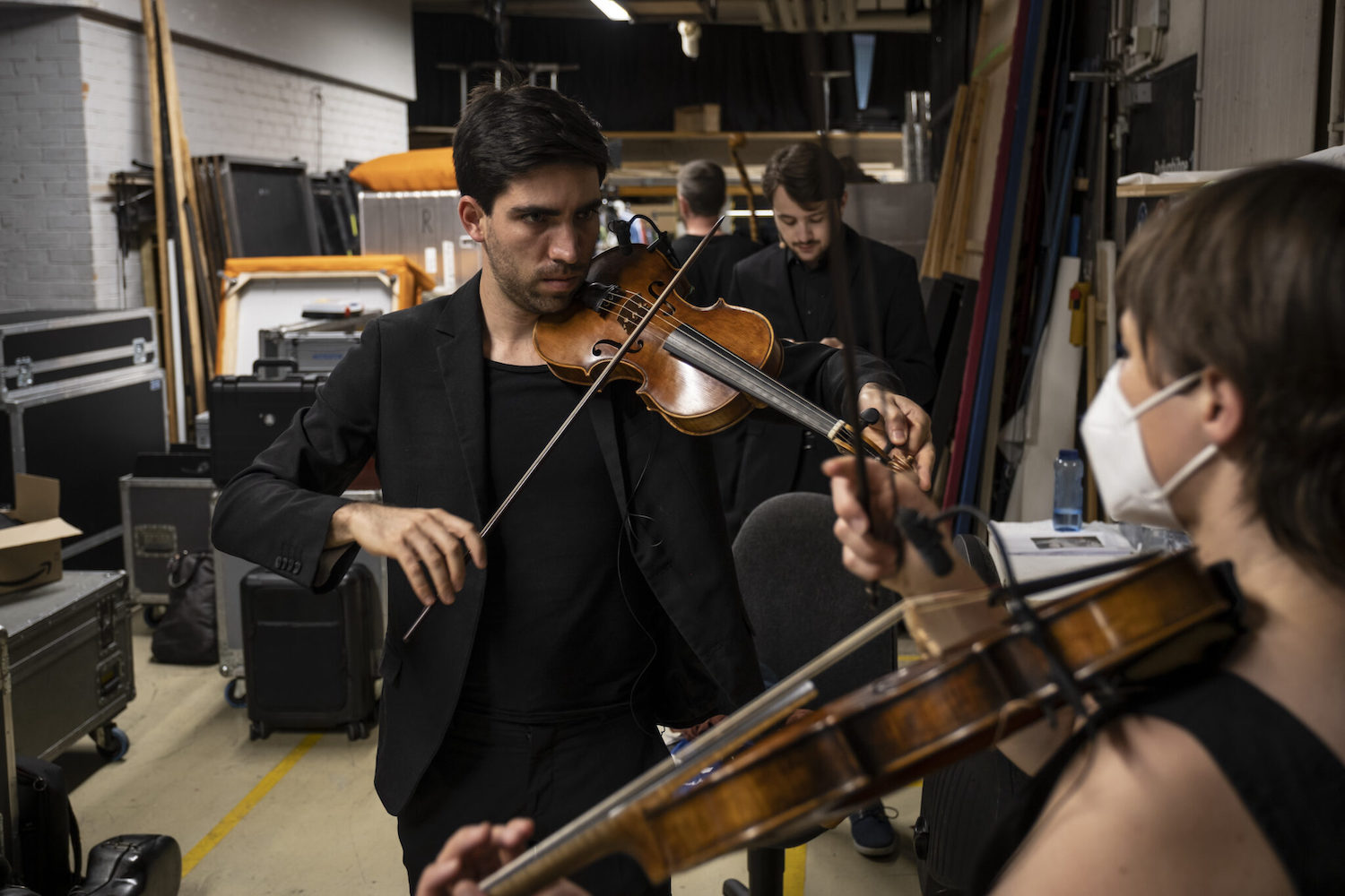 Musiker:innen Backstage